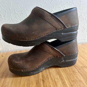 Dansko Professional Antique Oiled Brown Women's EUR 36 US 6 Professional Clog